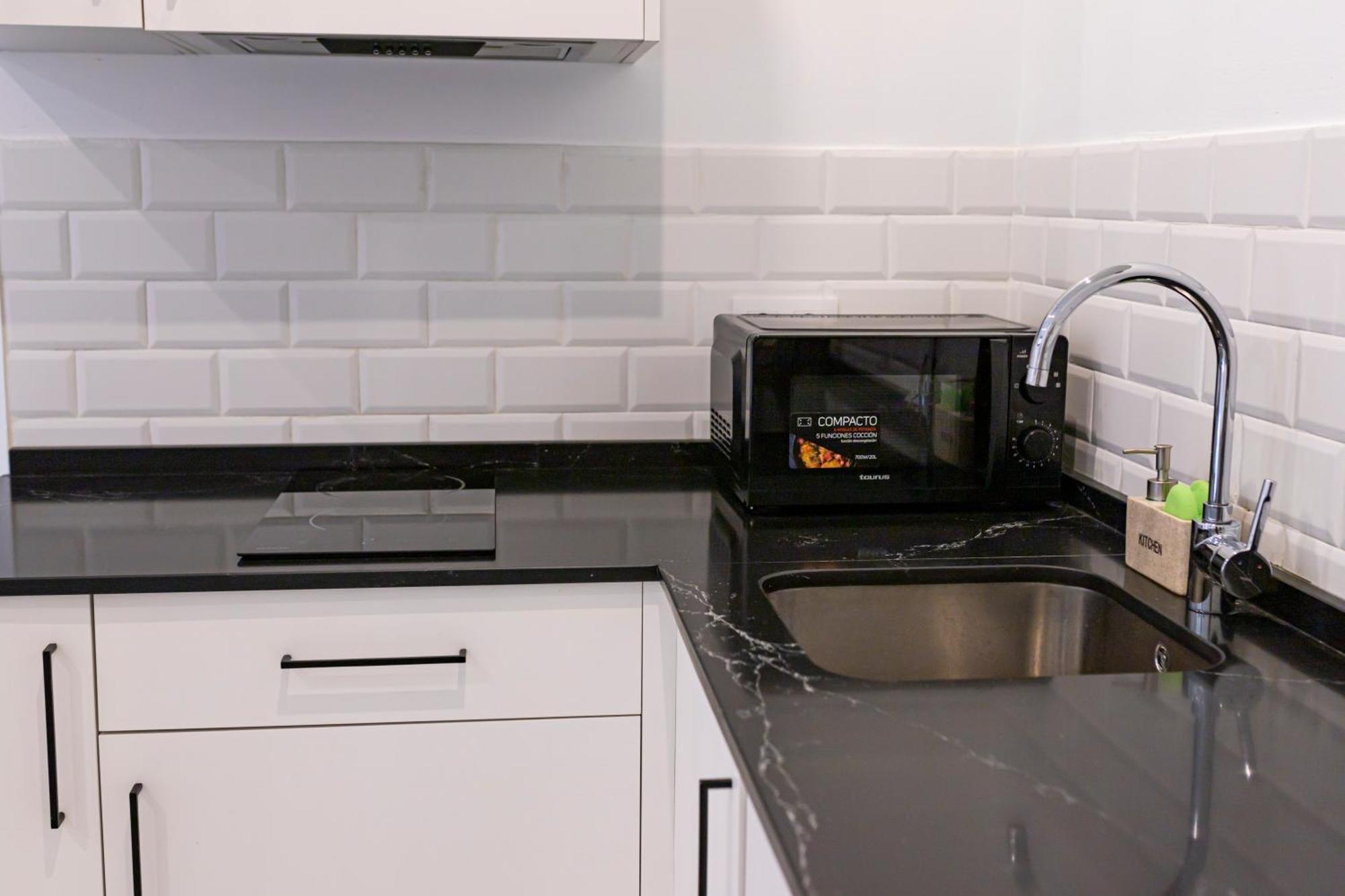 Resolana Suites Sevilla Buitenkant foto