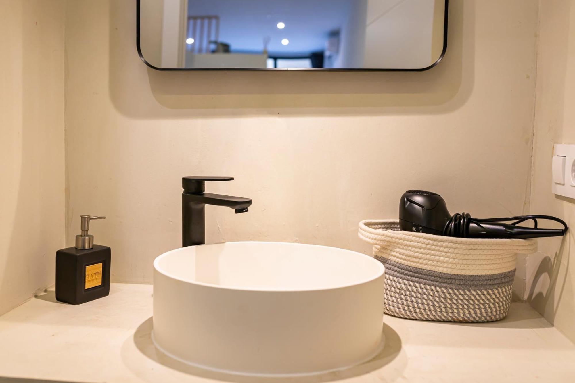 Resolana Suites Sevilla Buitenkant foto